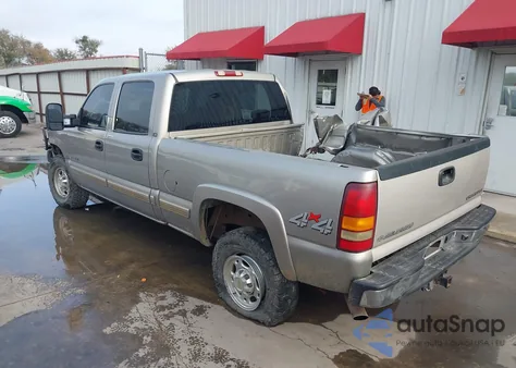 2002 Chevrolet Silverado 2500Hd Ls z USA, uszkodzony, nr VIN 1GCHK23UX2F183592